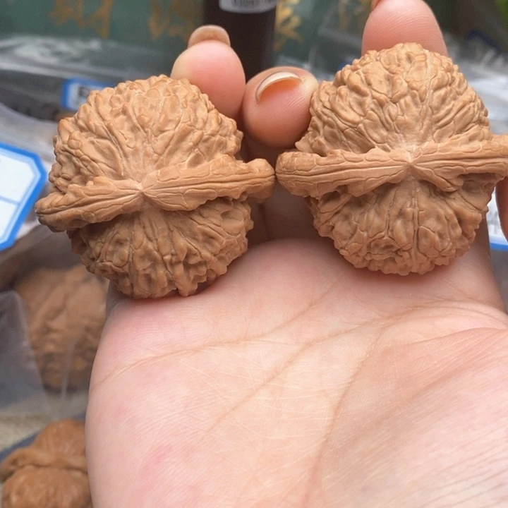 猴头核桃吊坠8203号白狮子150