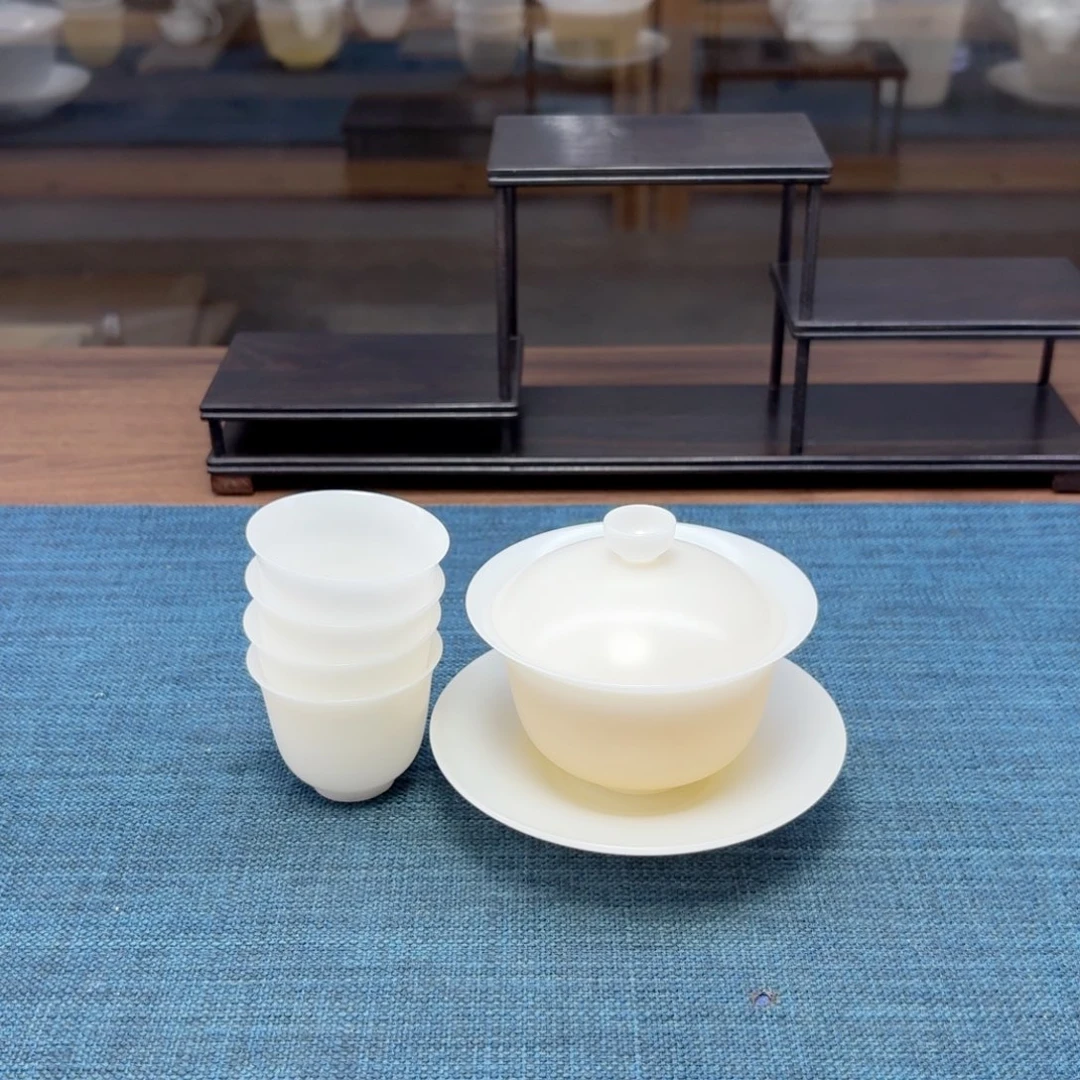 素烧薄胎璞玉冰种