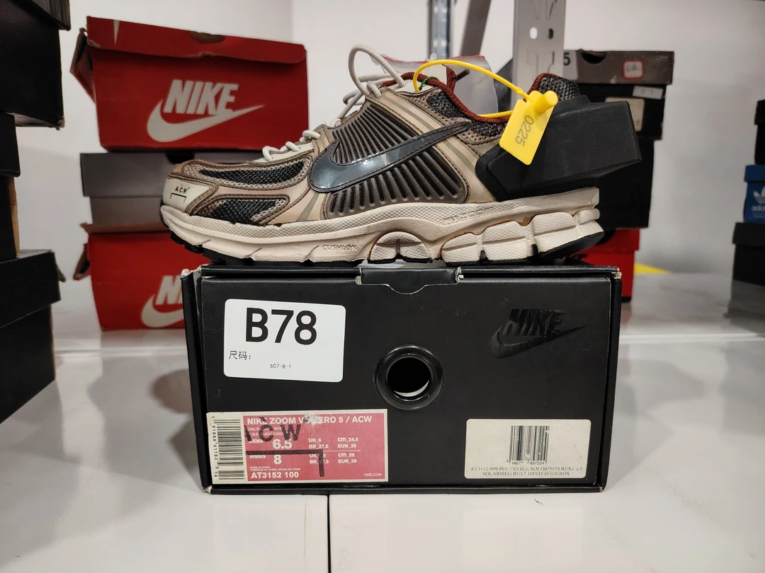 nike zoom 棕色 全新原盒 39码 10.25 guai B78