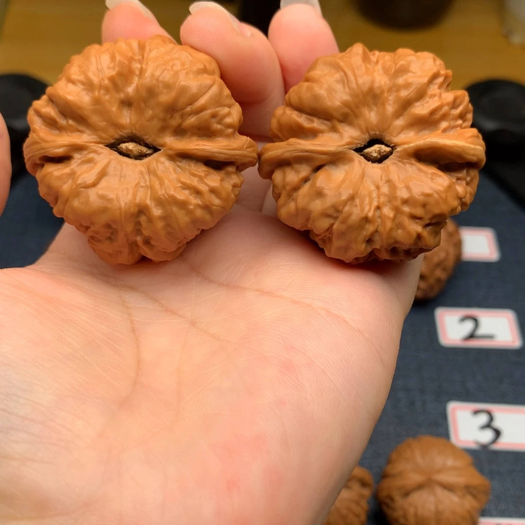 天***河文玩核桃把件43三角蛙