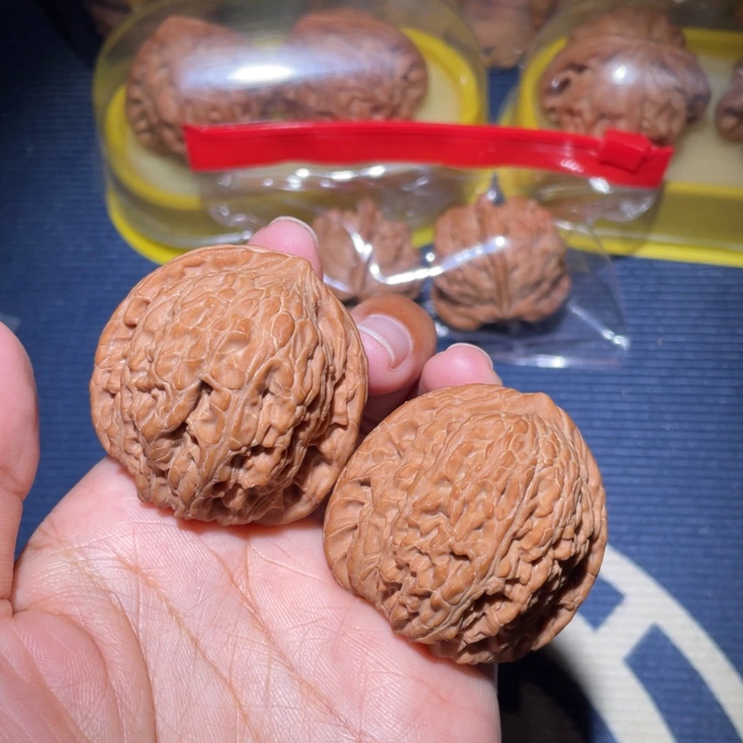 *****吊坠文玩核桃全品绣球42