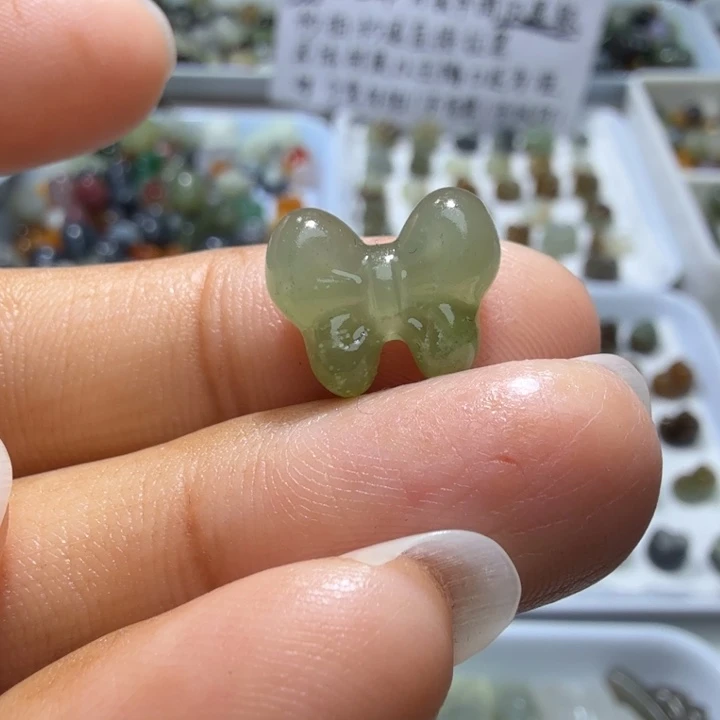 和田玉未镶嵌珠宝奇石