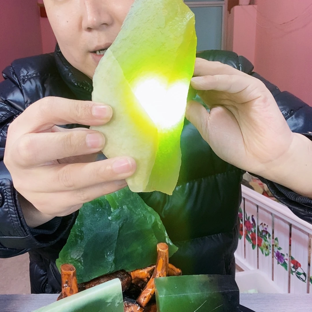 蛇纹石玉未镶嵌岫玉原石蛇纹石玉