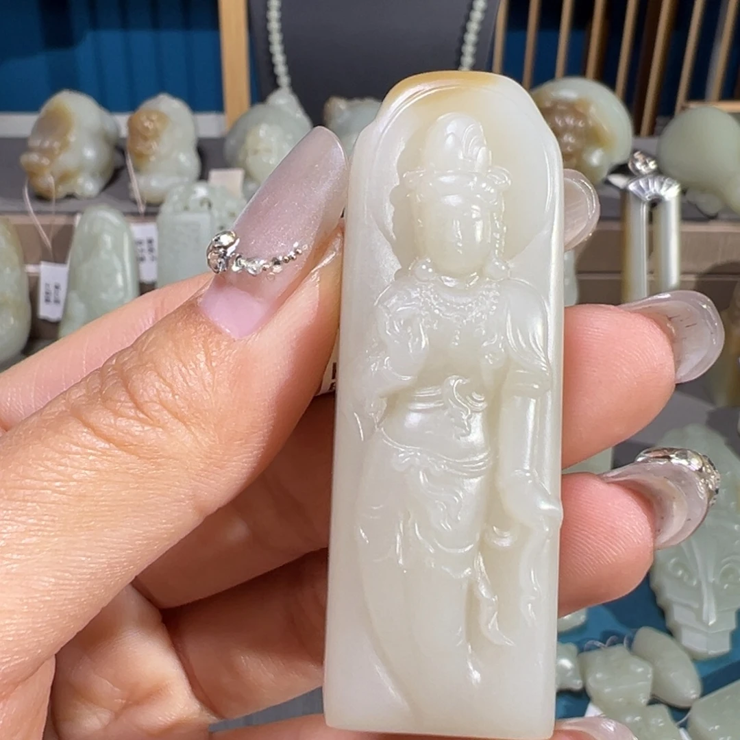 和田玉（糖玉）未镶嵌颈饰