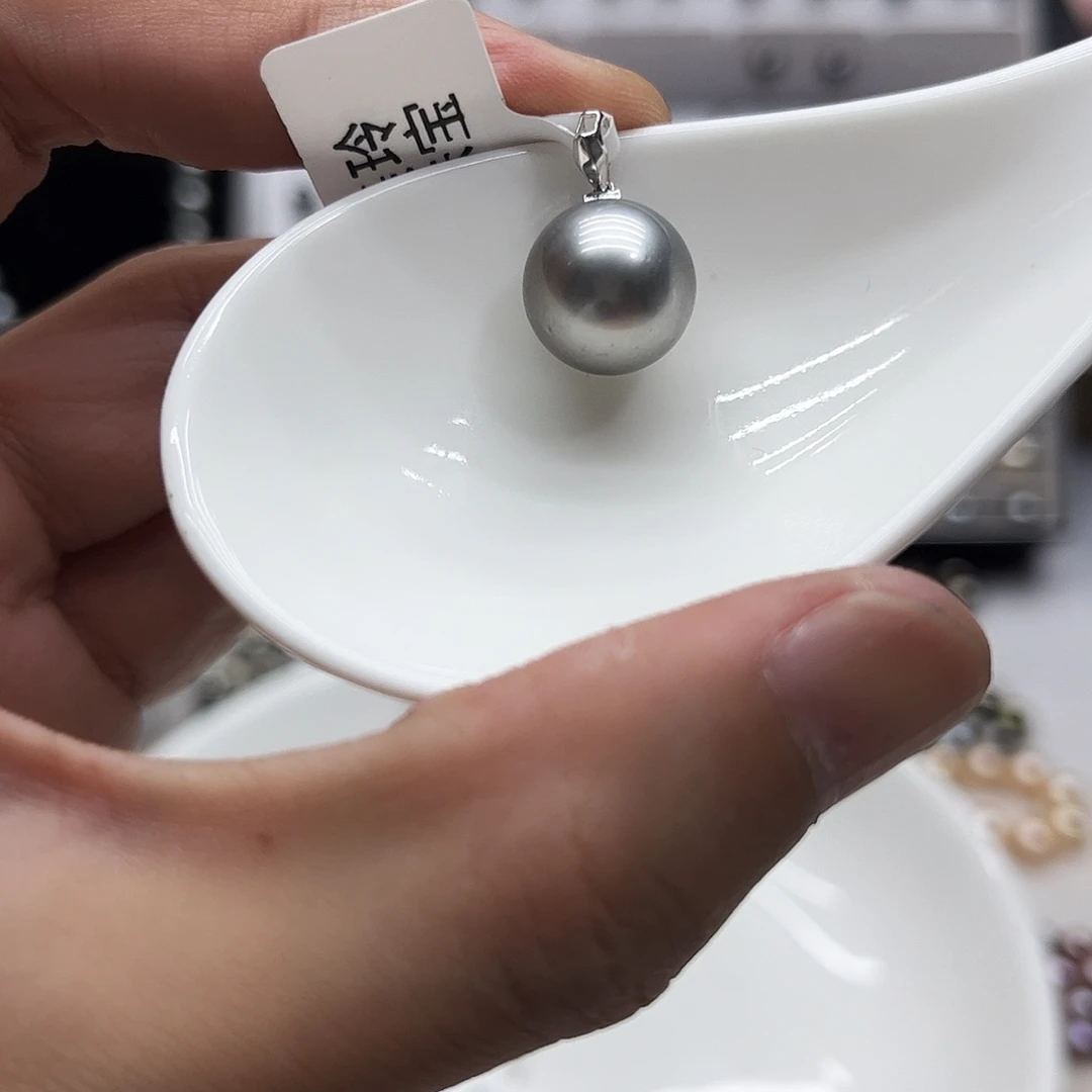 海水珍珠颈饰18K金镶嵌