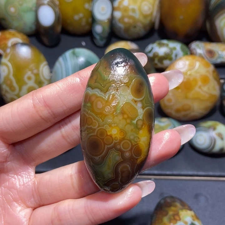 【闪购商品】未镶嵌玛瑙/玉髓珠宝奇石o