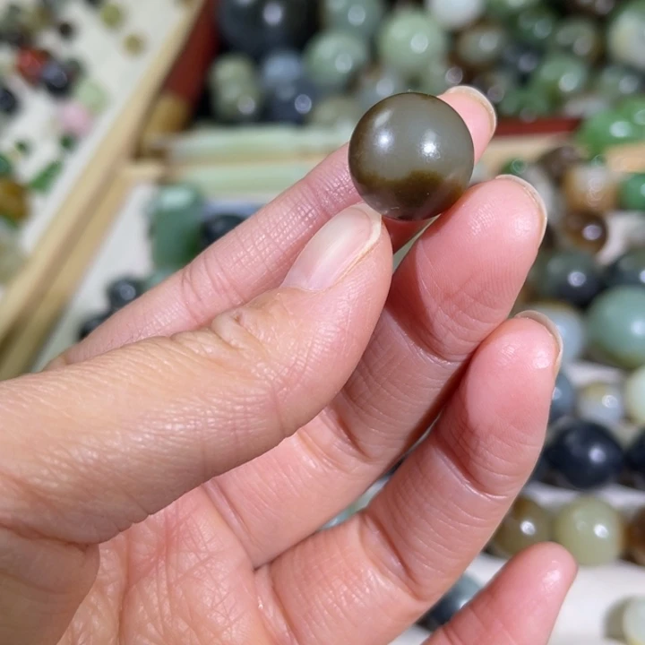 和田玉（糖玉）未镶嵌珠宝半成品15