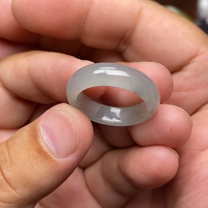 定制翡翠未镶嵌毛货需要抛光，请慎拍