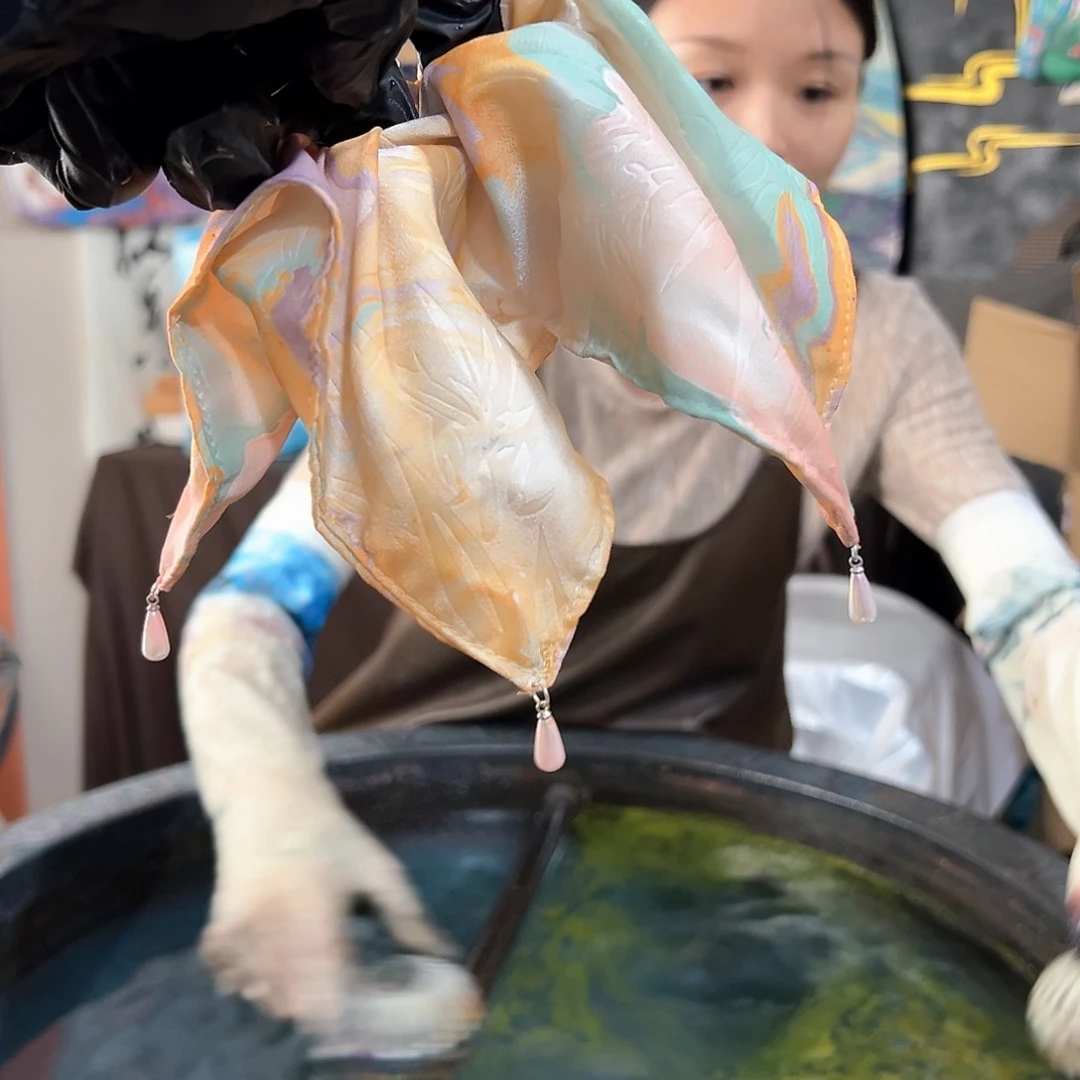705珍珠发圈唐粉彩