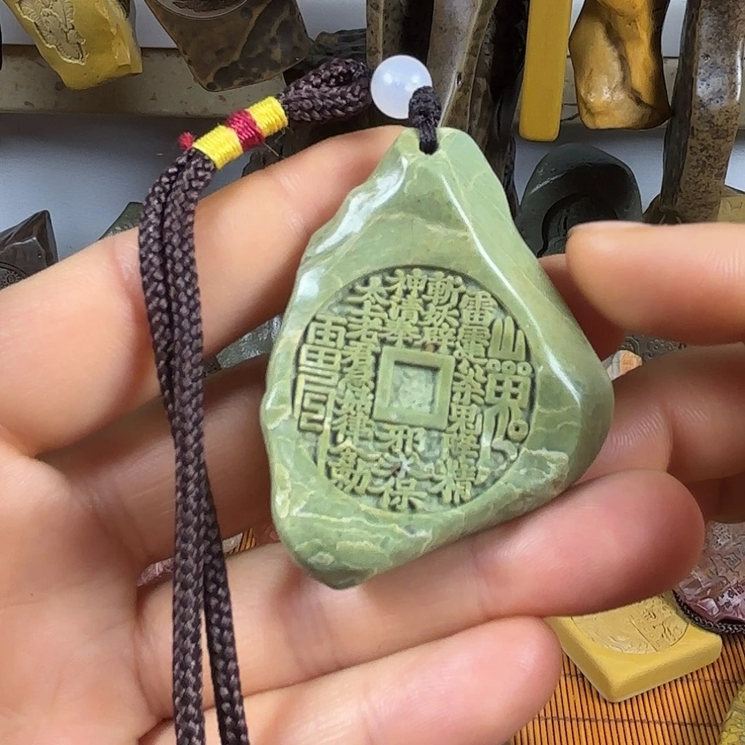 新疆戈壁石原石雕刻86