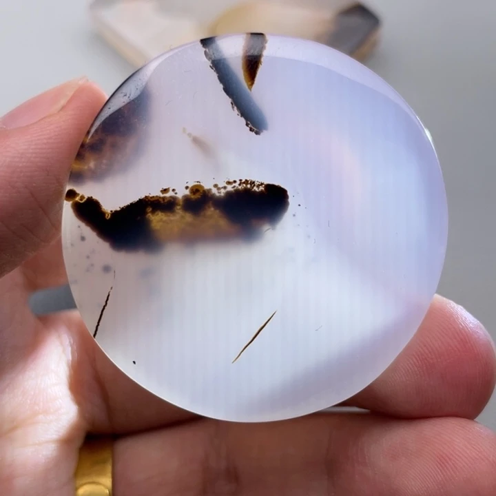 玛瑙/玉髓未镶嵌颈饰穿**空