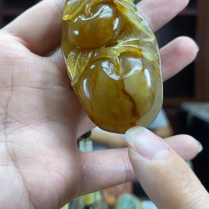 未镶嵌蛇纹石玉颈饰