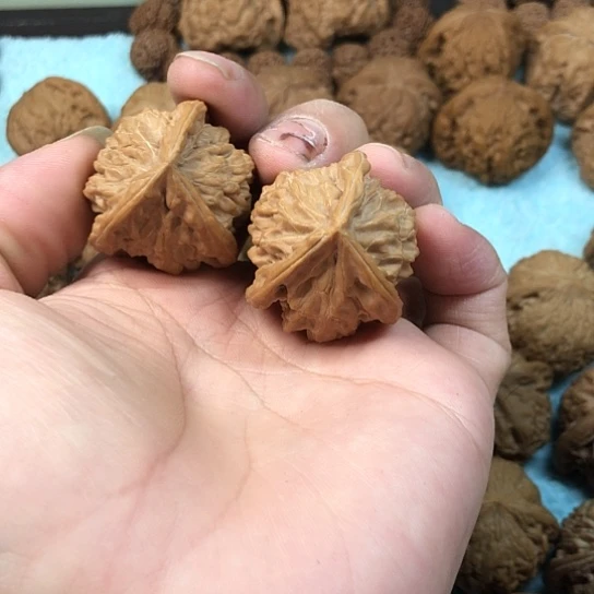 文玩核桃吊坠盘山三棱