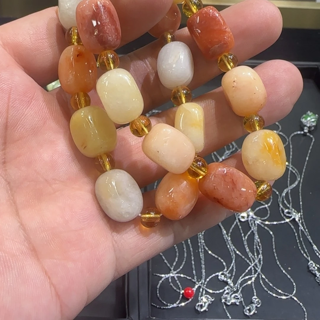 和田玉（糖玉）未镶嵌颈饰