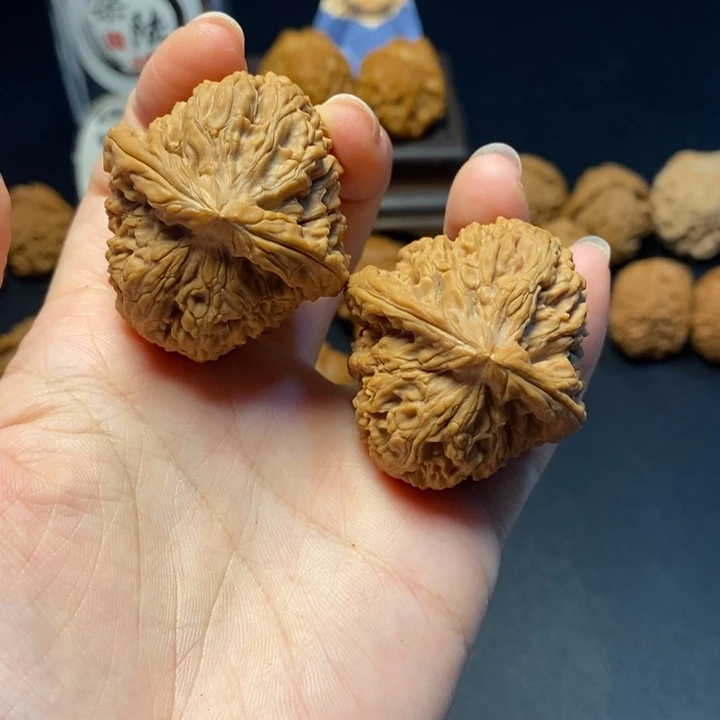 文玩核桃把件A***.49号南疆石39尺打底