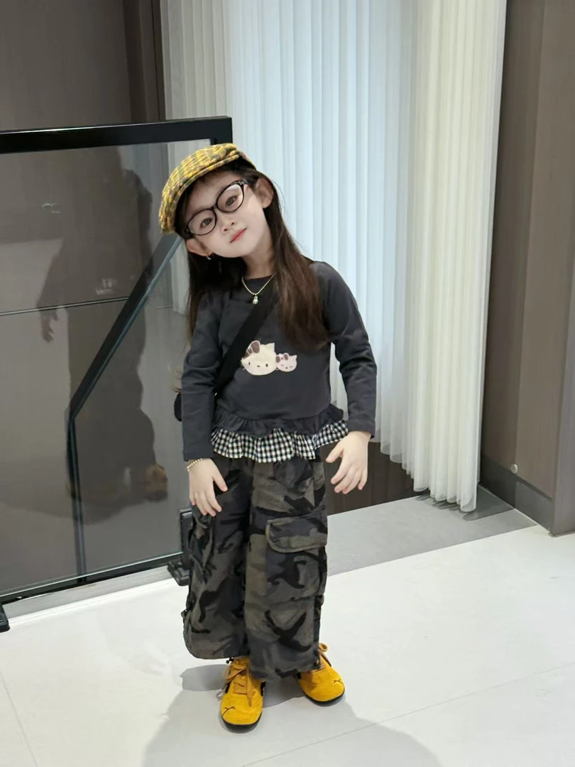 女童套装秋装2025新款洋气韩版长袖卡通宝宝T恤迷彩工装裤两件套
