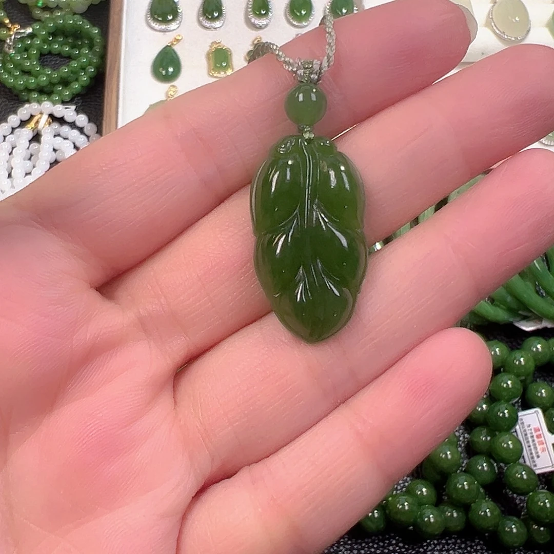 和田玉（碧玉）未镶嵌颈饰