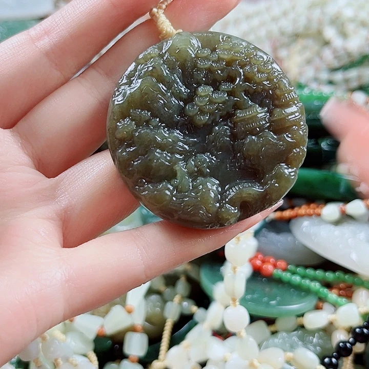 和田玉未镶嵌颈饰