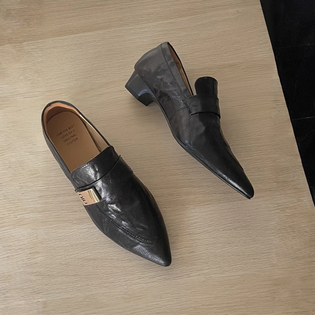 羊皮复古尖头真皮深口单鞋女2025新款春秋中粗跟软底一脚蹬小皮鞋