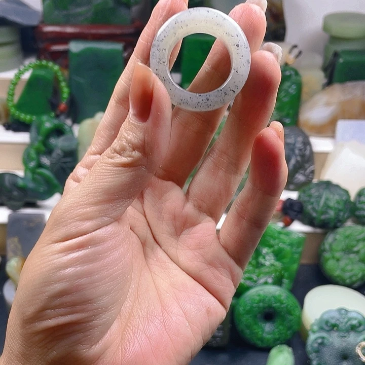 未镶嵌和田玉珠宝半成品