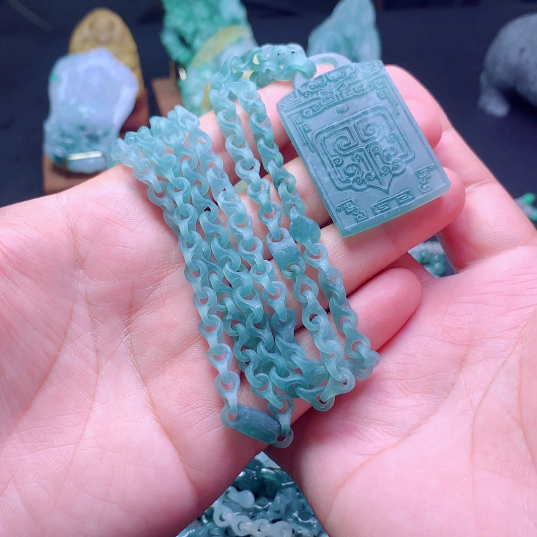 用***5定制翡翠未镶嵌翡翠