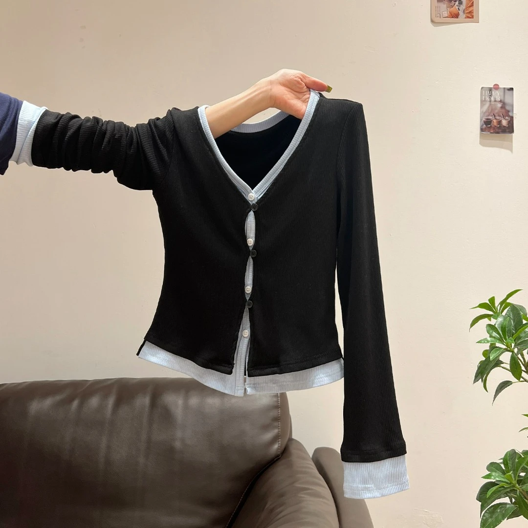 韩系假两件纽扣V领拼接内搭长袖T恤女2025秋季新款打底衫显瘦上衣