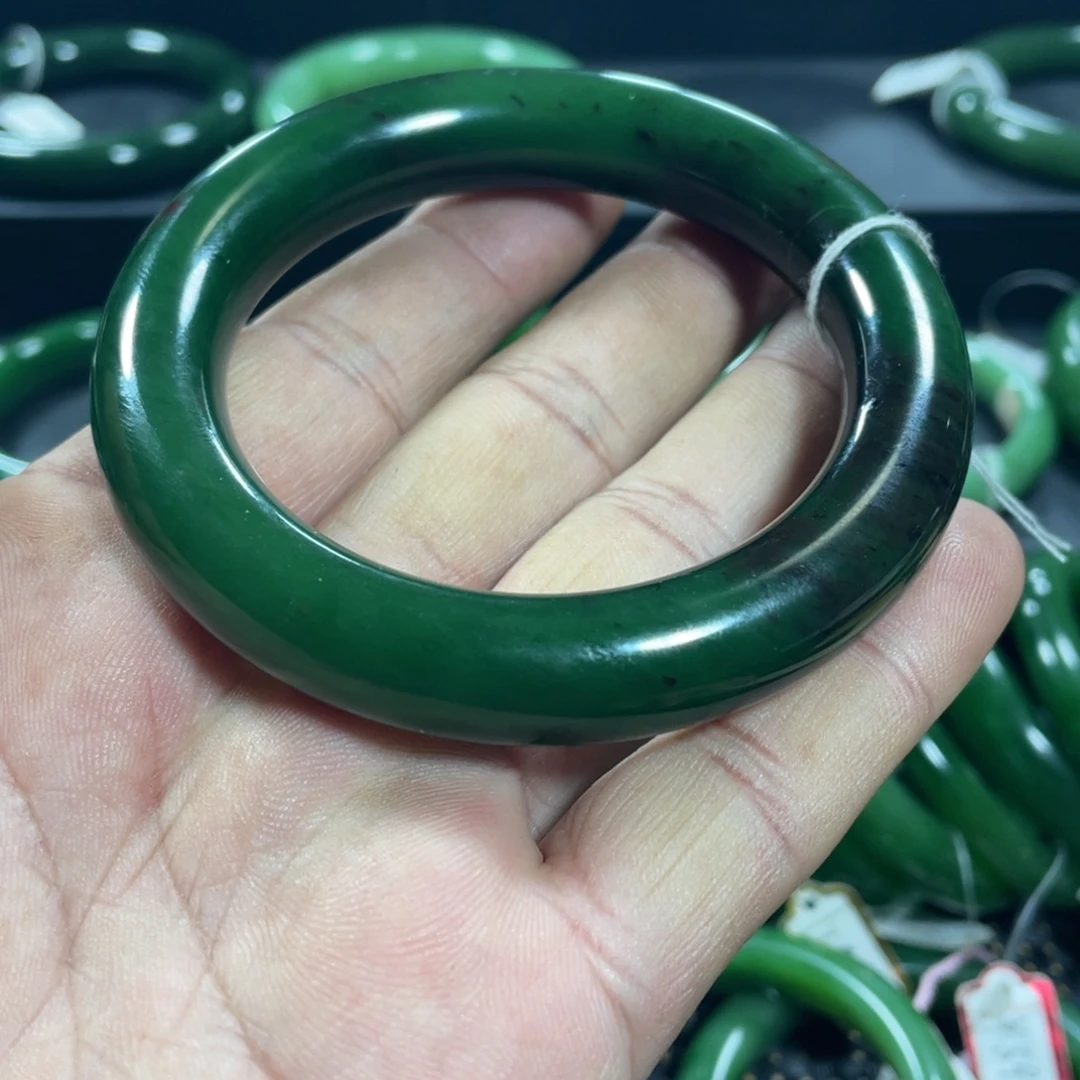 和田玉（碧玉）未镶嵌手镯