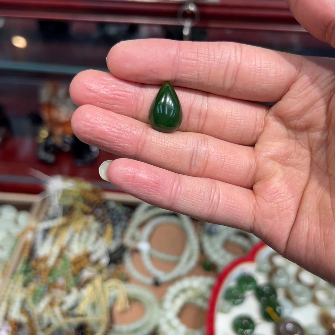 吊坠(赠链)未镶嵌和田玉子*