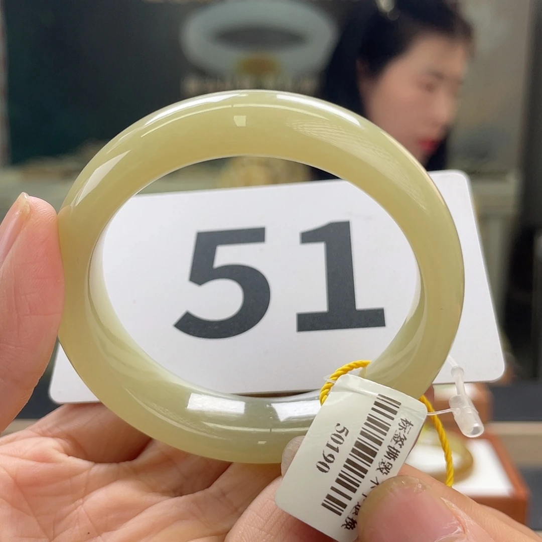 和田玉手镯未镶嵌微瑕139