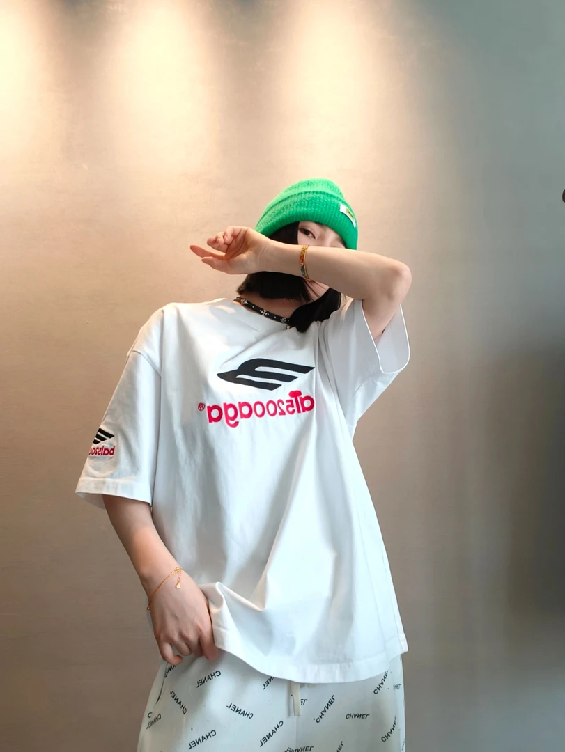 【陈巴黎】2382#3M刺绣巴子风格宽松潮T小圆领