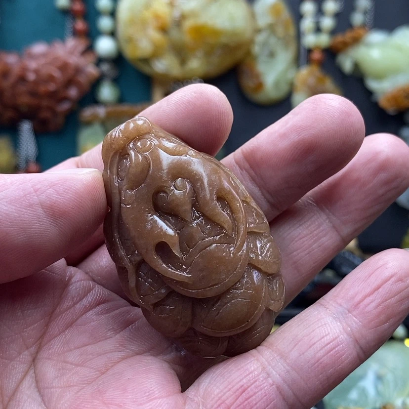 【闪购商品】蛇纹石玉吊坠未镶嵌?*柒