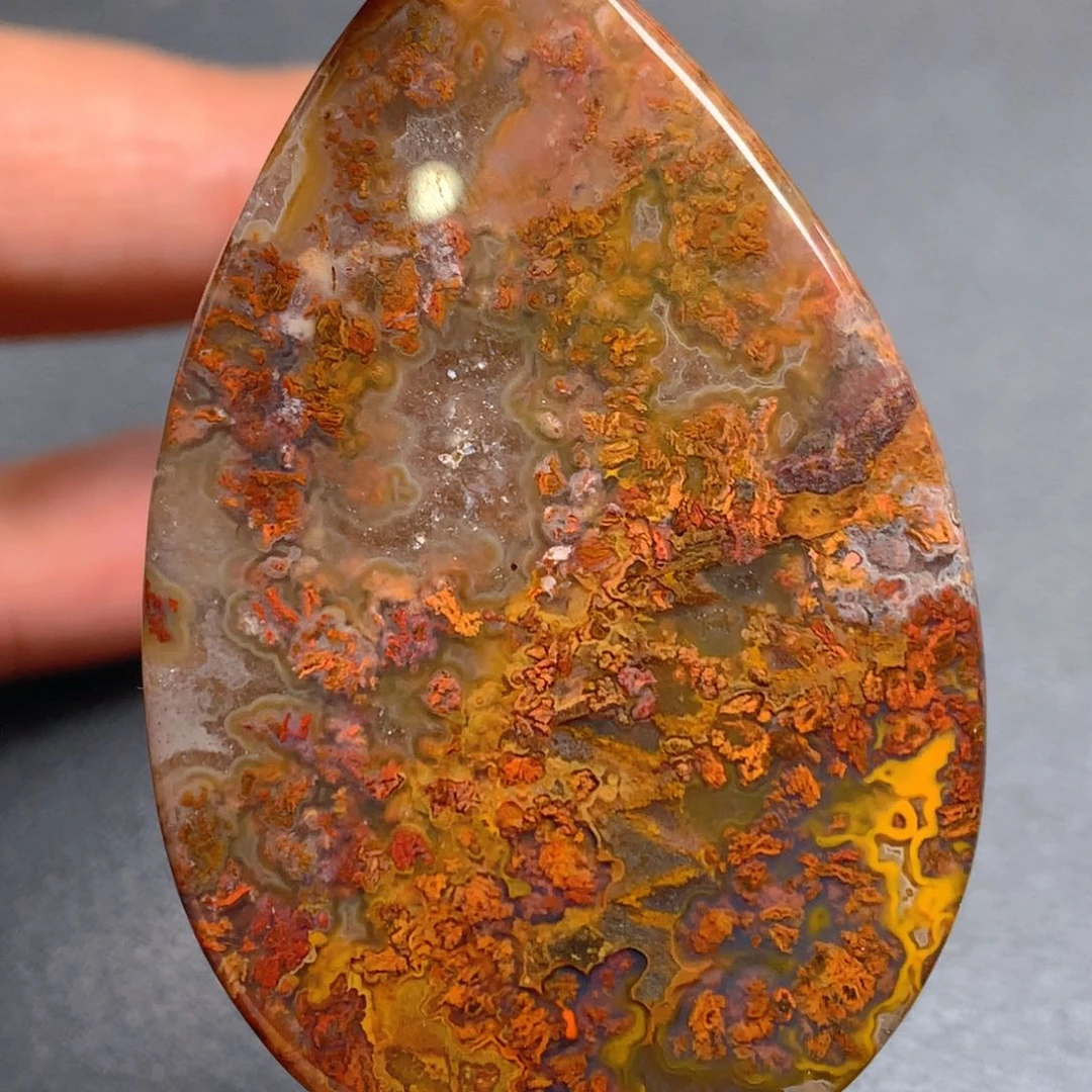 未镶嵌颈饰玛瑙/玉髓石**转