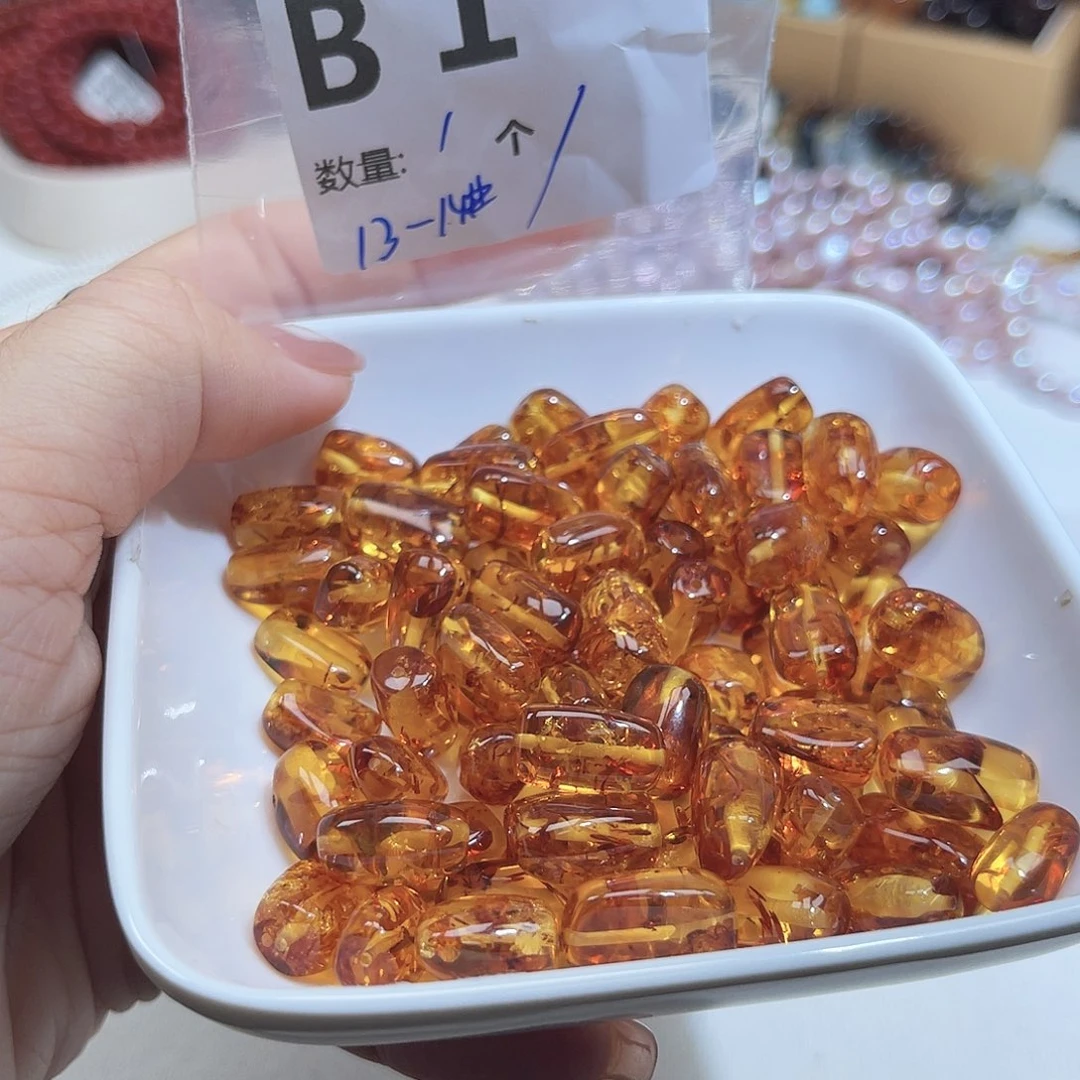 琥珀未镶嵌珠宝奇石B1。