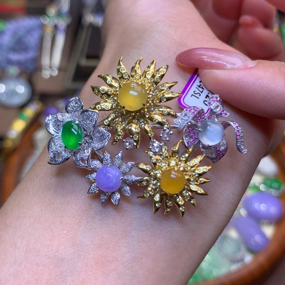 翡翠18K金镶嵌颈饰