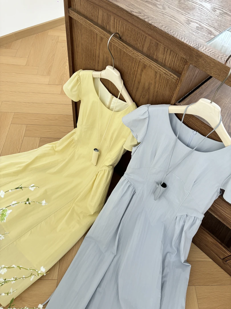 法式气质收腰显瘦连衣裙女2025夏季新款韩版设计感长裙设计师款