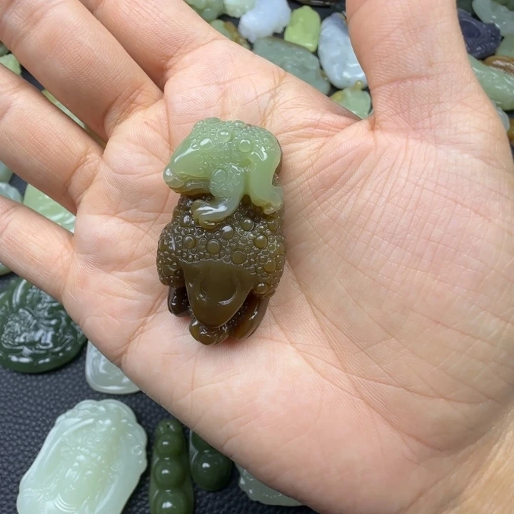 和田玉未镶嵌珠宝奇石