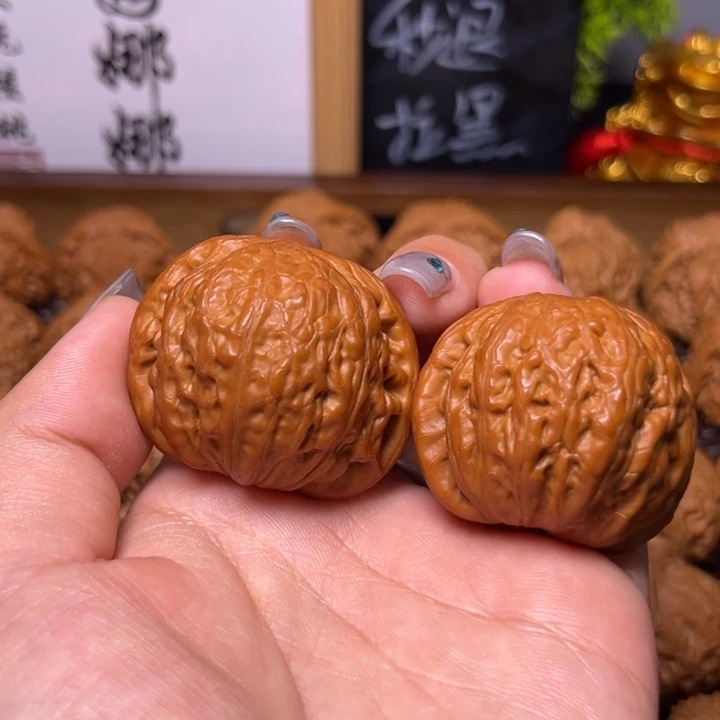 文玩核桃把件七*七铁锤15
