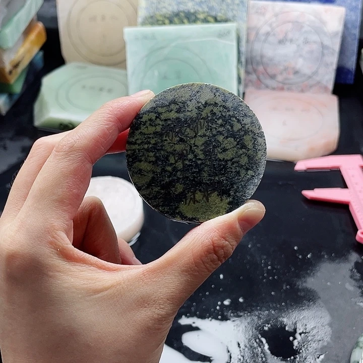 石英质玉未镶嵌颈饰定制