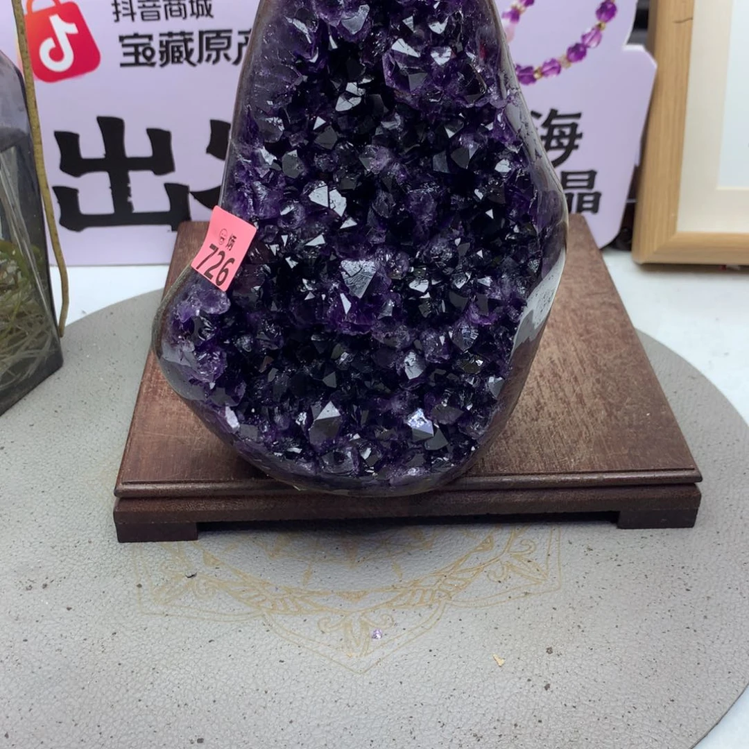 未镶嵌水晶大型摆件（非配饰）