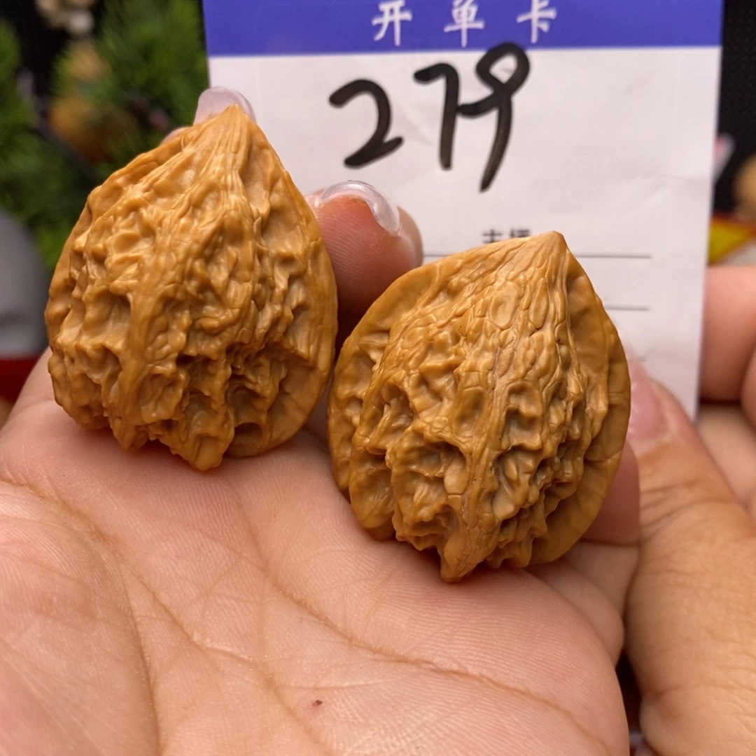 文玩核桃吊坠鸡心。边32肚30。丹