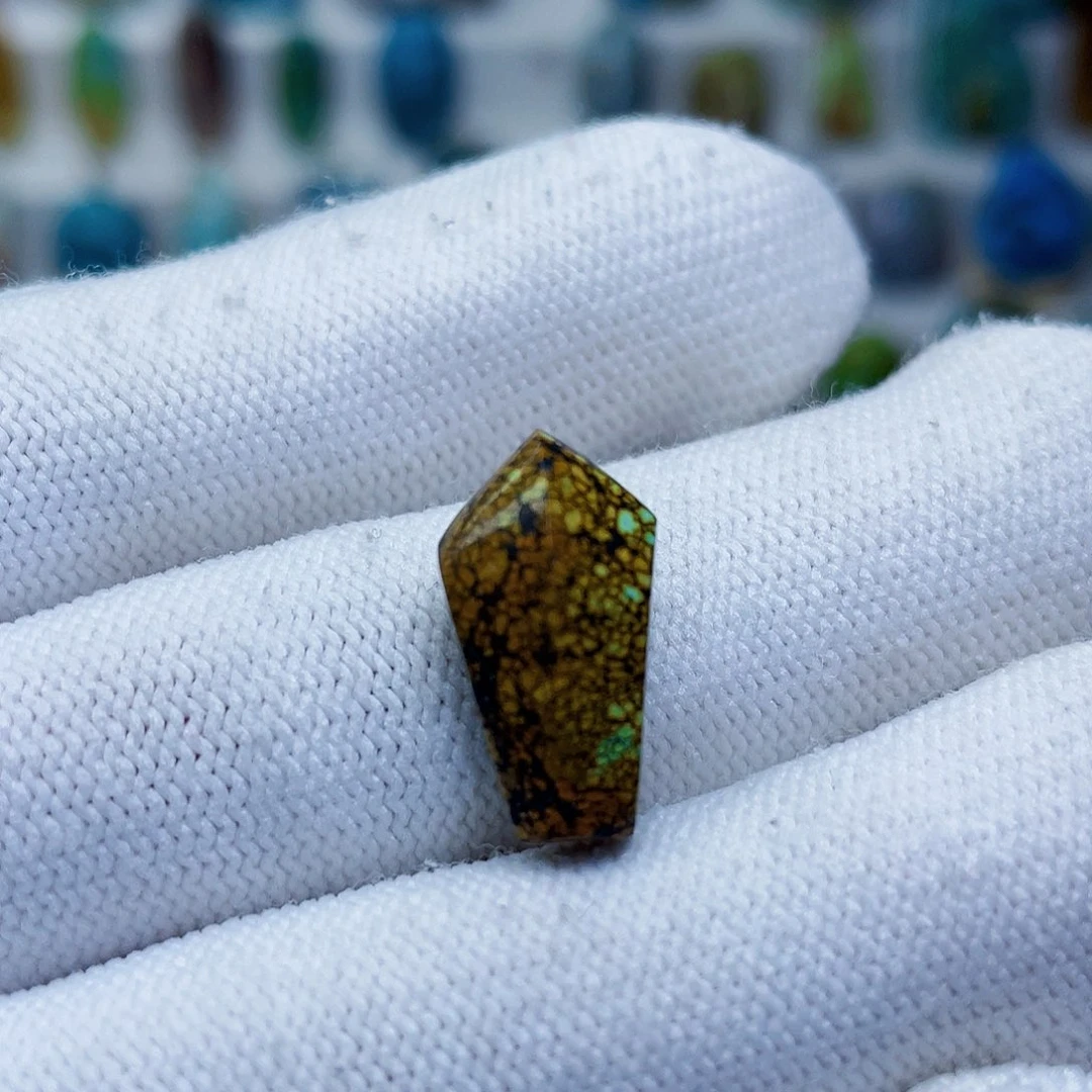 绿松石未镶嵌三通