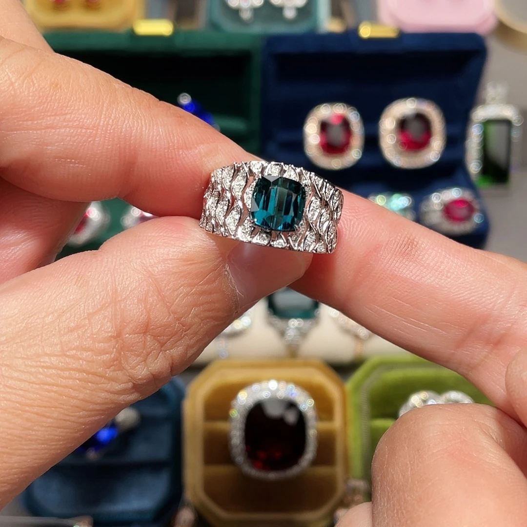 碧玺戒指18K金镶嵌2.47ct