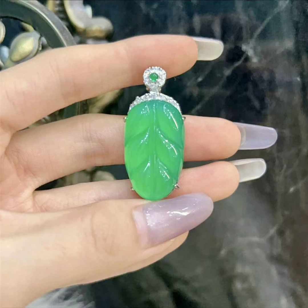 铜合金锆石吊坠 时尚设计款 绿叶吊坠