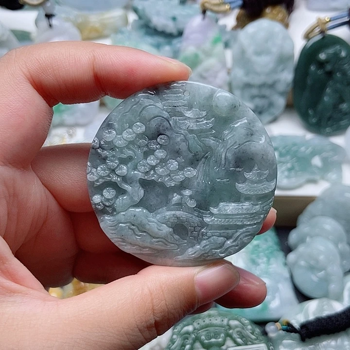 翡翠未镶嵌颈饰翡翠