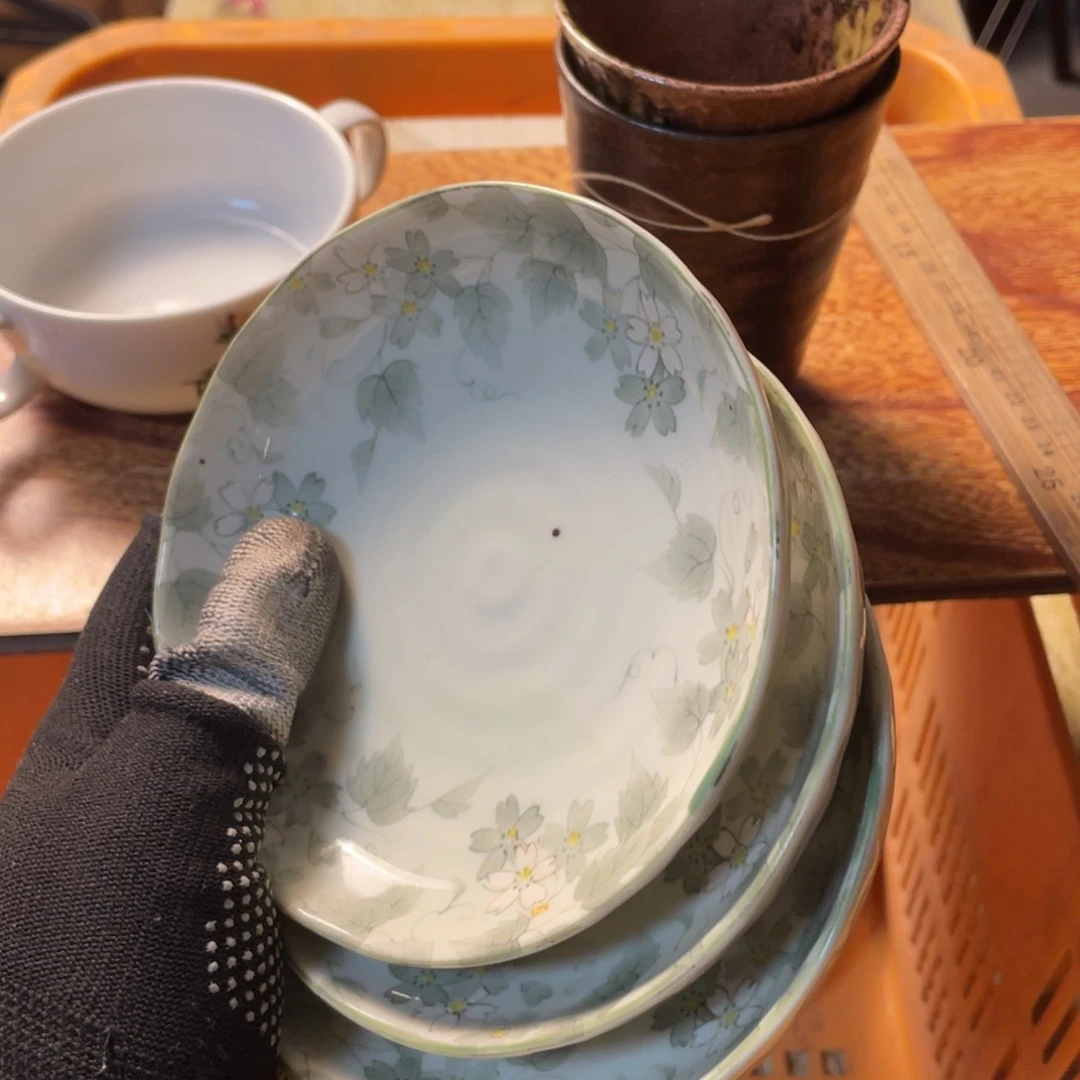 陶瓷陶瓷 陶瓷陶瓷L****