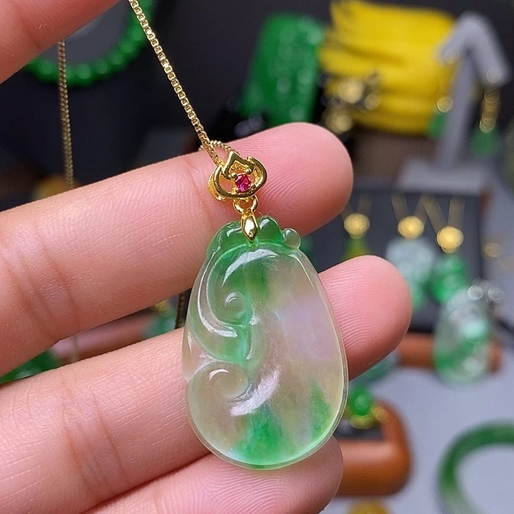 吊坠(赠链)未镶嵌翡翠
