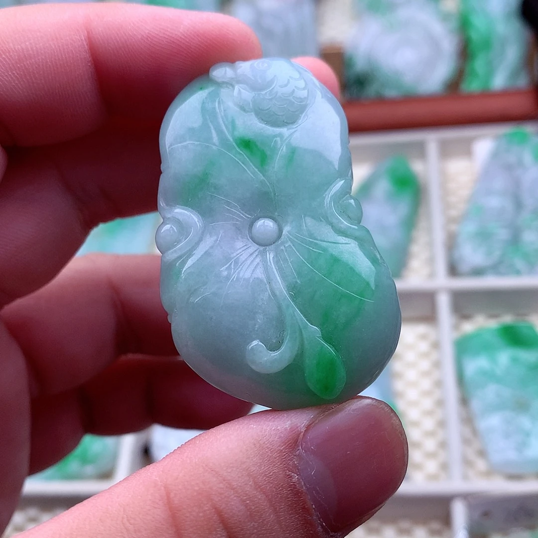 翡翠未镶嵌吊坠(不含链)