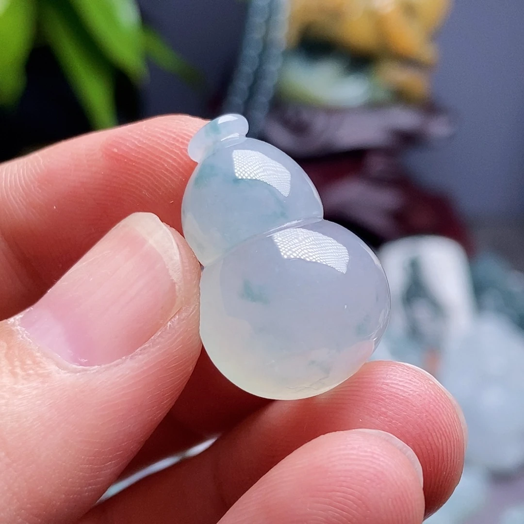 翡翠未镶嵌吊坠(不含链)葫芦