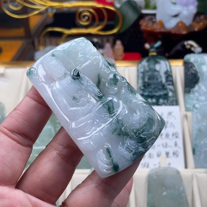 翡翠未镶嵌颈饰玉