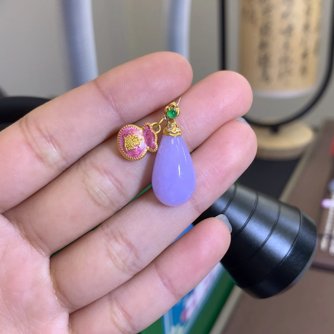 翡翠颈饰18K金镶嵌翡翠